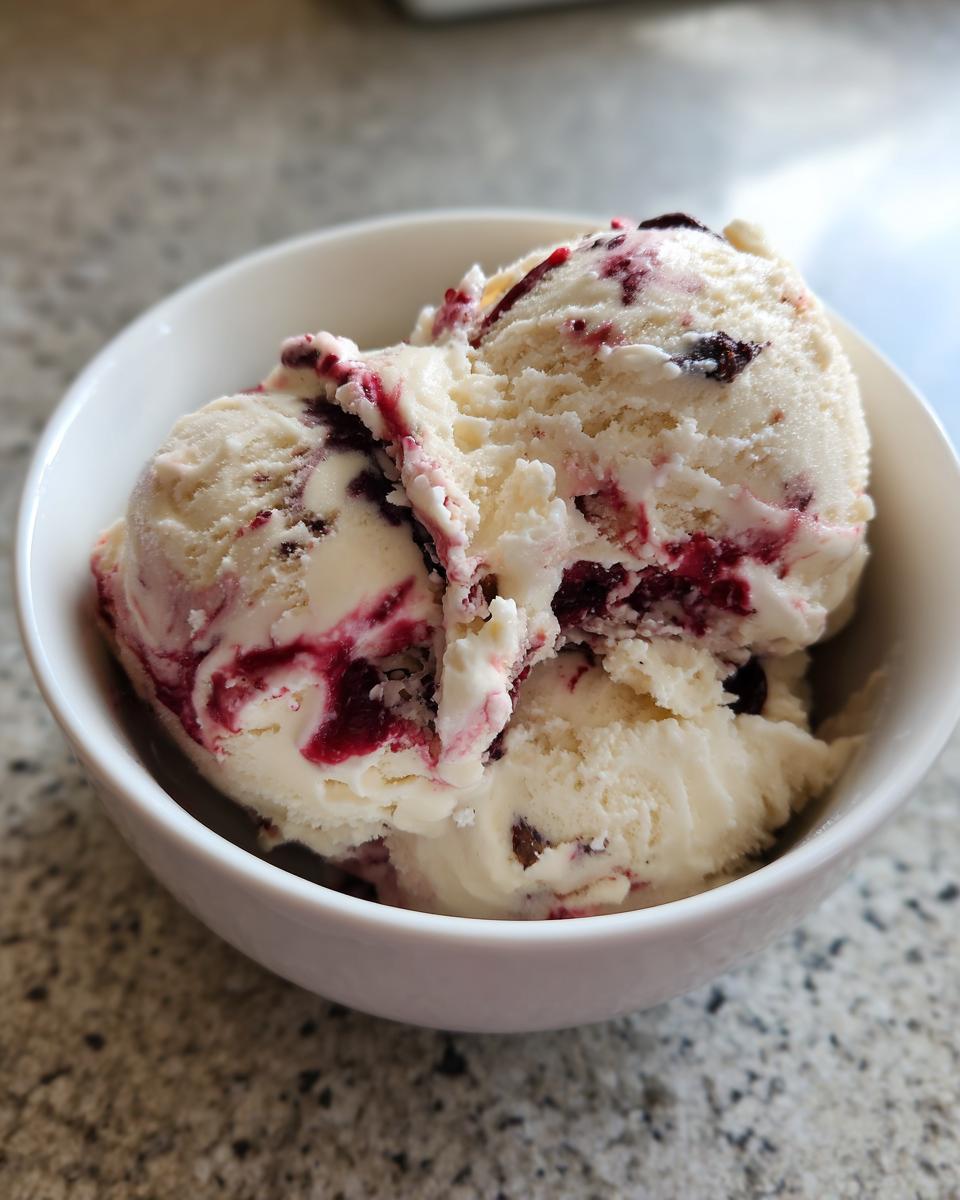 High-protein cottage cheese ice cream - detail 1