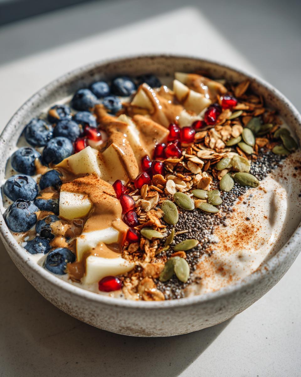 High protein yogurt bowl - detail 2