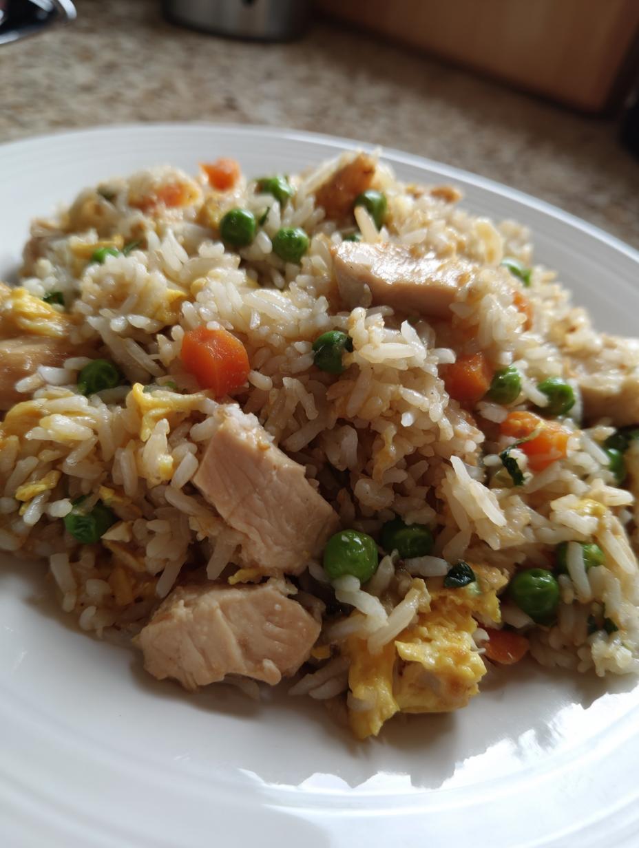 Easy Chicken Fried Rice Better Than Takeout - detail 2