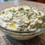 Easy Homemade Tzatziki Sauce with Greek Yogurt